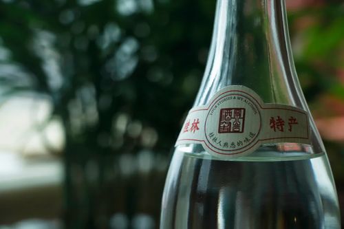 评穿山岩复古三花 三个产品特点,将支撑米香型白酒的未来